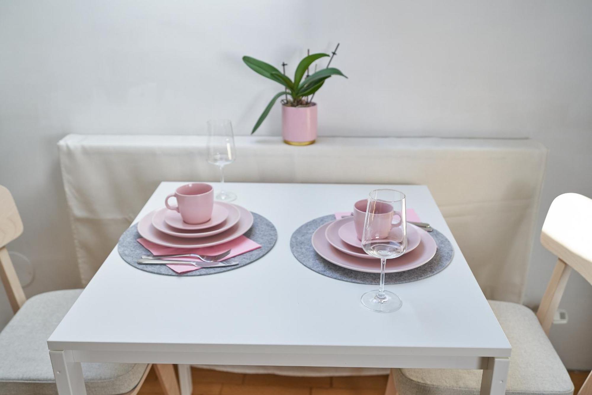 באדן Big Apartment In Guesthouse מראה חיצוני תמונה
